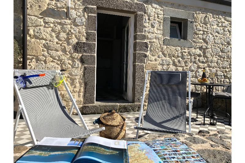 La Petite Maison Tresnuraghes Extérieur photo