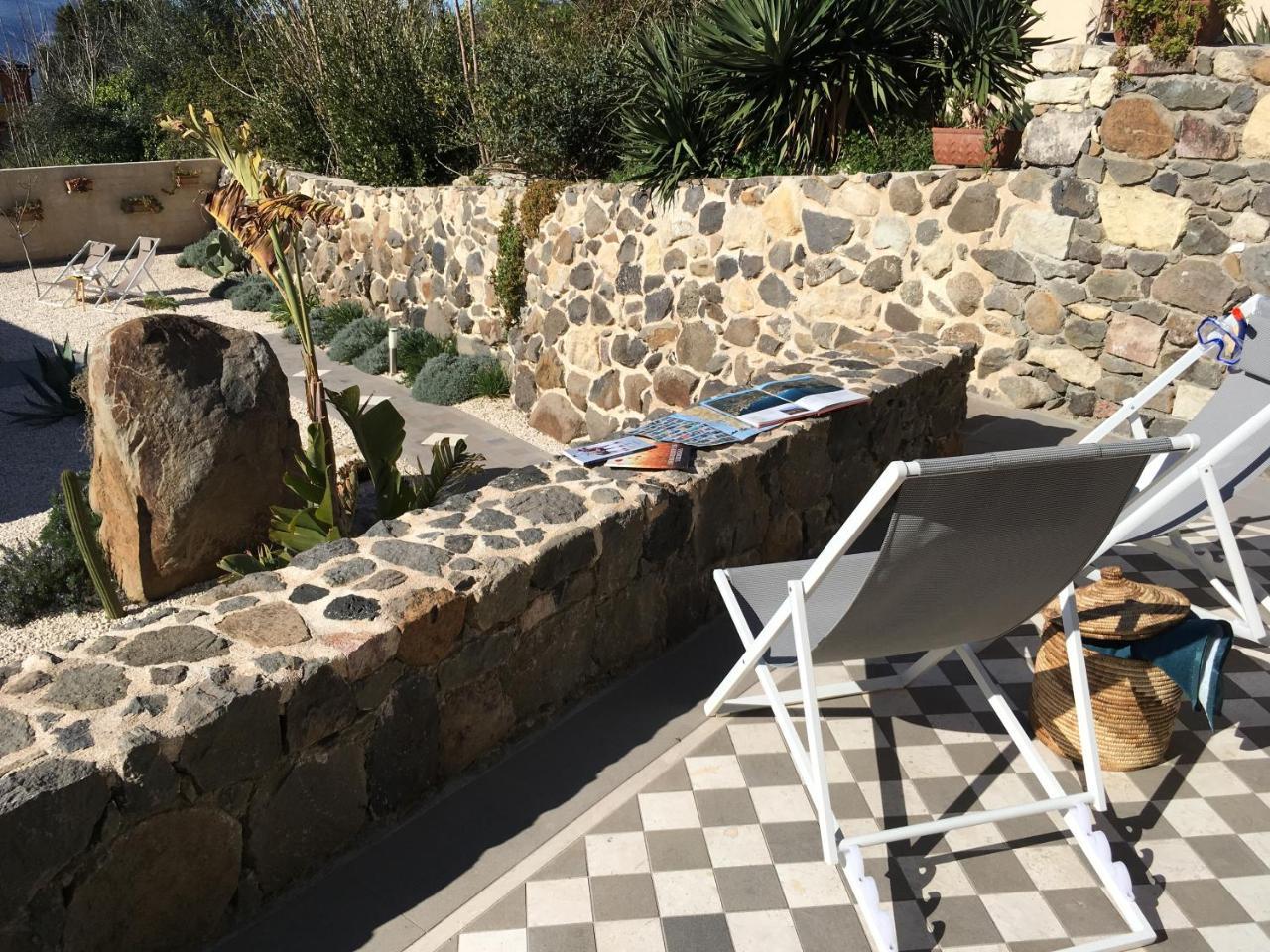 La Petite Maison Tresnuraghes Extérieur photo